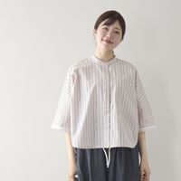 ベージュ